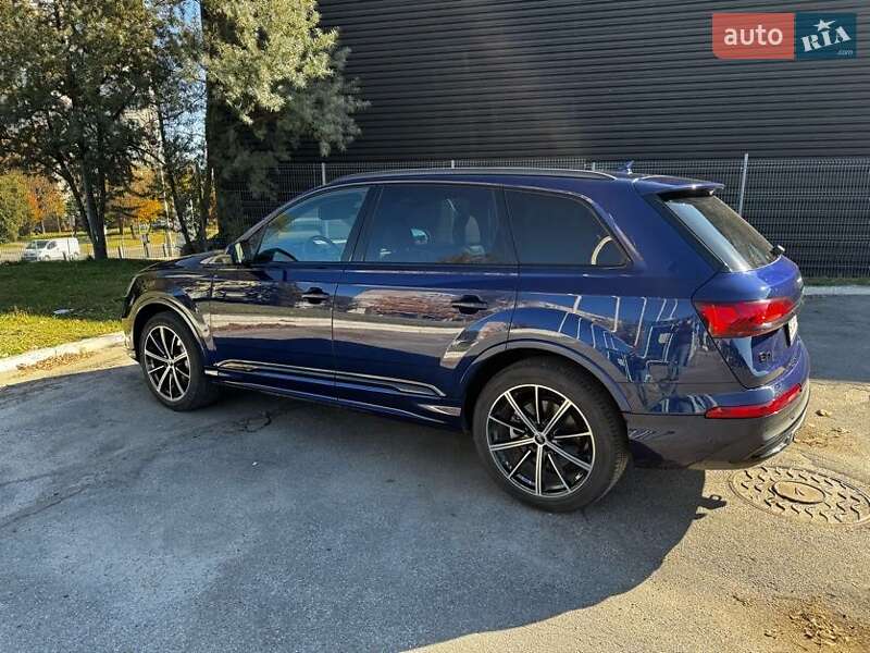 Внедорожник / Кроссовер Audi Q7 2021 в Львове