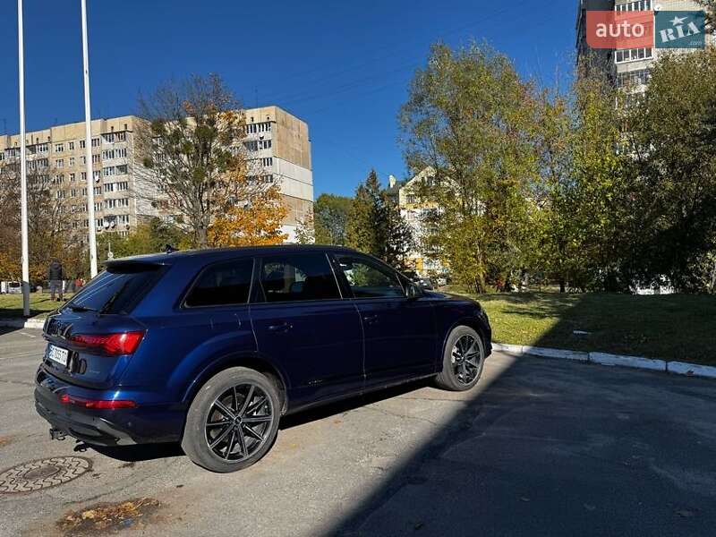 Внедорожник / Кроссовер Audi Q7 2021 в Львове