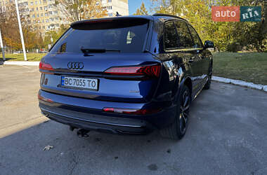Внедорожник / Кроссовер Audi Q7 2021 в 