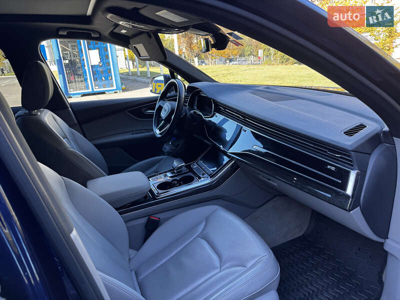 Внедорожник / Кроссовер Audi Q7 2021 в Львове