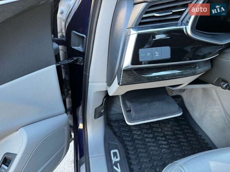 Внедорожник / Кроссовер Audi Q7 2021 в Львове