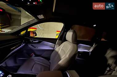 Внедорожник / Кроссовер Audi Q7 2021 в 