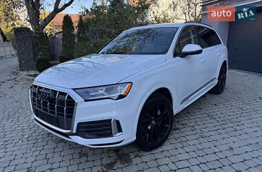 Внедорожник / Кроссовер Audi Q7 2021 в 