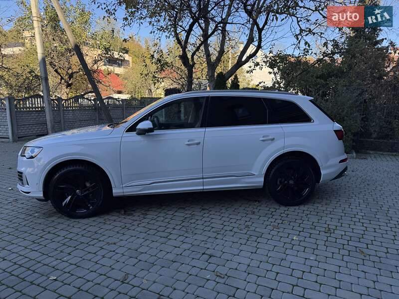 Позашляховик / Кросовер Audi Q7 2021 в Львові фото 9 Позашляховик / Кросовер Audi Q7 2021 в Львові