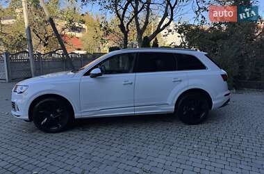 Внедорожник / Кроссовер Audi Q7 2021 в 