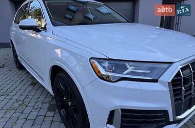 Внедорожник / Кроссовер Audi Q7 2021 в 