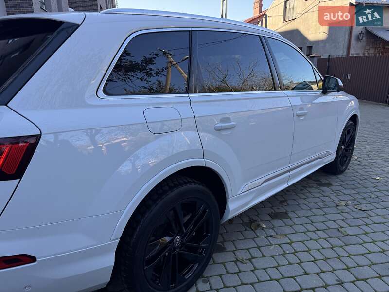 Позашляховик / Кросовер Audi Q7 2021 в Львові фото 15 Позашляховик / Кросовер Audi Q7 2021 в Львові