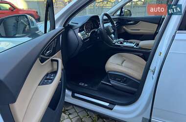 Внедорожник / Кроссовер Audi Q7 2021 в 