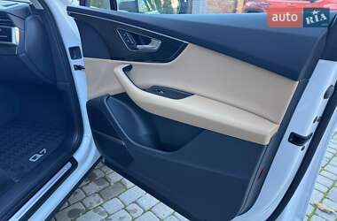 Внедорожник / Кроссовер Audi Q7 2021 в 