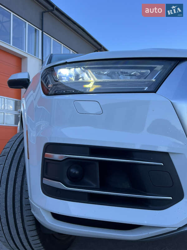 Позашляховик / Кросовер Audi Q7 2016 в Львові фото 7 Позашляховик / Кросовер Audi Q7 2016 в Львові