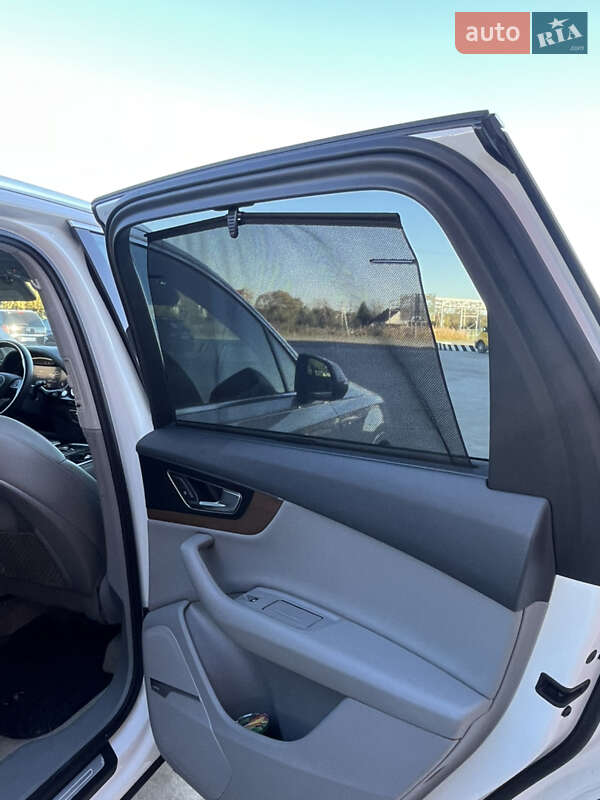 Позашляховик / Кросовер Audi Q7 2016 в Львові фото 26 Позашляховик / Кросовер Audi Q7 2016 в Львові