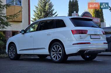 Позашляховик / Кросовер Audi Q7 2016 в  фото 2 Позашляховик / Кросовер Audi Q7 2016 в