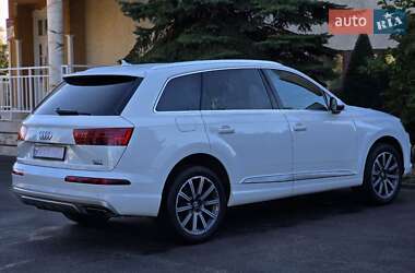 Позашляховик / Кросовер Audi Q7 2016 в  фото 8 Позашляховик / Кросовер Audi Q7 2016 в