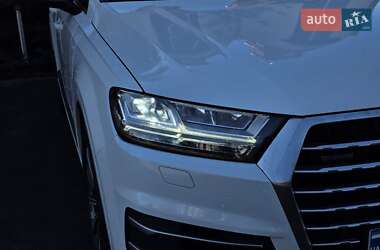 Позашляховик / Кросовер Audi Q7 2016 в  фото 19 Позашляховик / Кросовер Audi Q7 2016 в