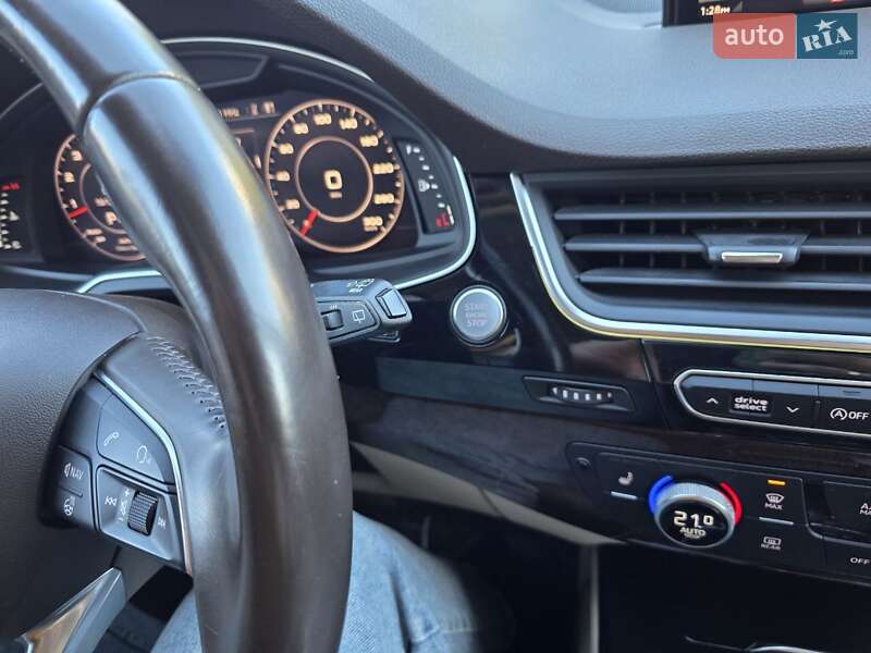 Внедорожник / Кроссовер Audi Q7 2016 в Тернополе фото 27 Внедорожник / Кроссовер Audi Q7 2016 в Тернополе