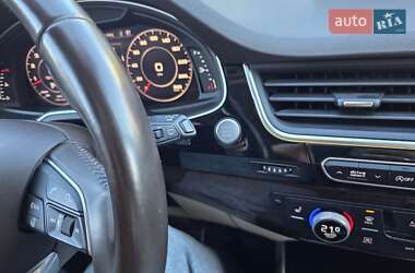 Позашляховик / Кросовер Audi Q7 2016 в  фото 27 Позашляховик / Кросовер Audi Q7 2016 в