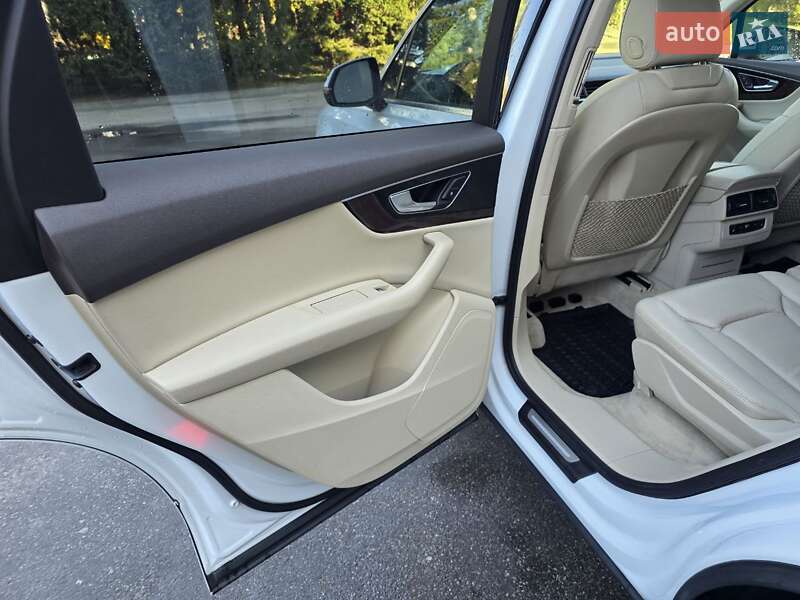 Внедорожник / Кроссовер Audi Q7 2016 в Тернополе фото 37 Внедорожник / Кроссовер Audi Q7 2016 в Тернополе