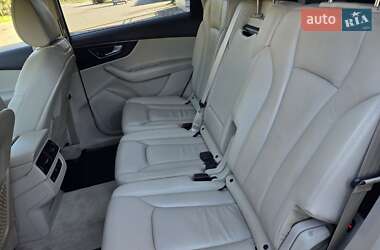 Позашляховик / Кросовер Audi Q7 2016 в  фото 39 Позашляховик / Кросовер Audi Q7 2016 в