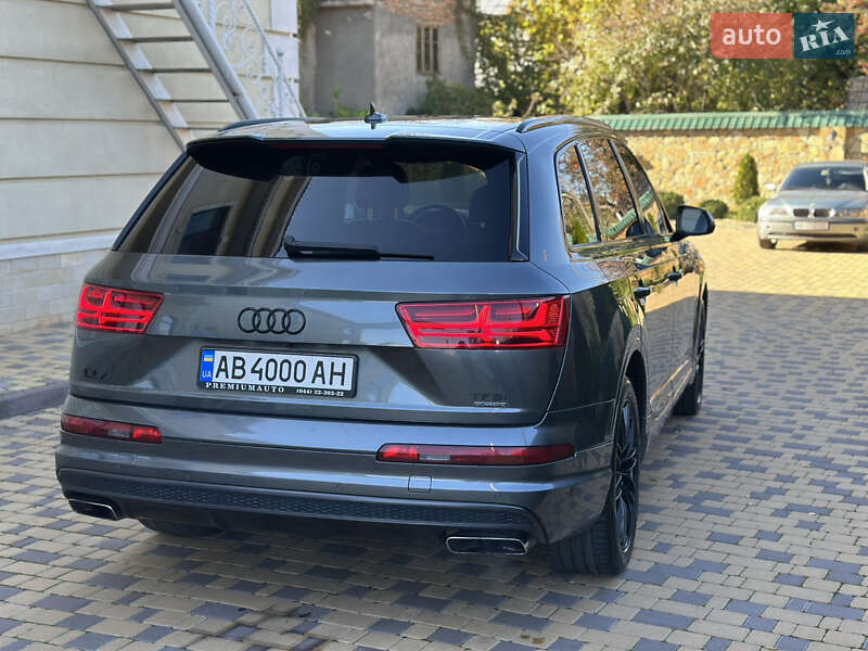 Внедорожник / Кроссовер Audi Q7 2015 в Могилев-Подольске