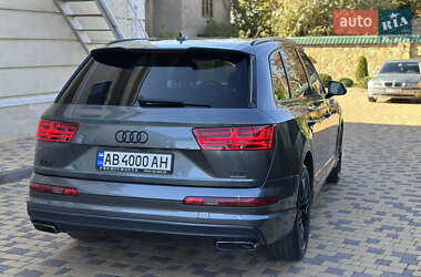 Позашляховик / Кросовер Audi Q7 2015 в  фото 15 Позашляховик / Кросовер Audi Q7 2015 в