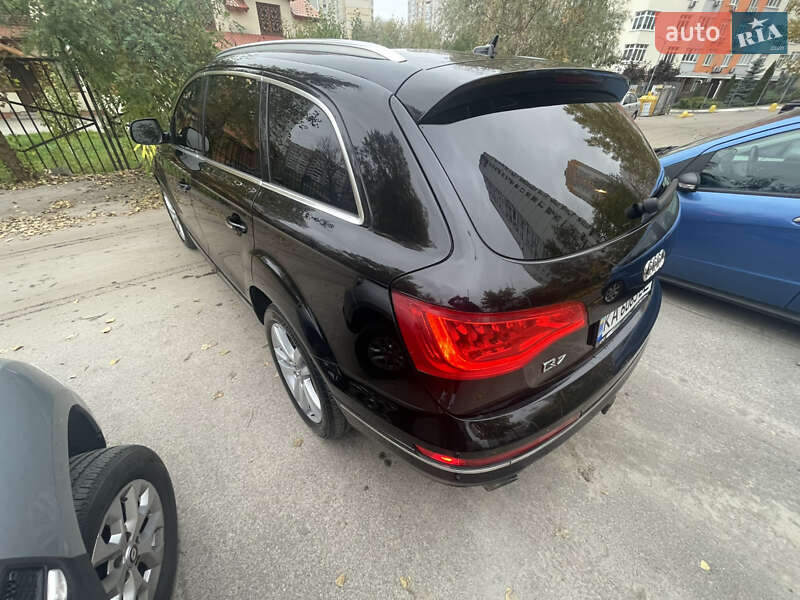 Внедорожник / Кроссовер Audi Q7 2014 в Киеве