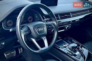 Позашляховик / Кросовер Audi Q7 2017 в  фото 23 Позашляховик / Кросовер Audi Q7 2017 в