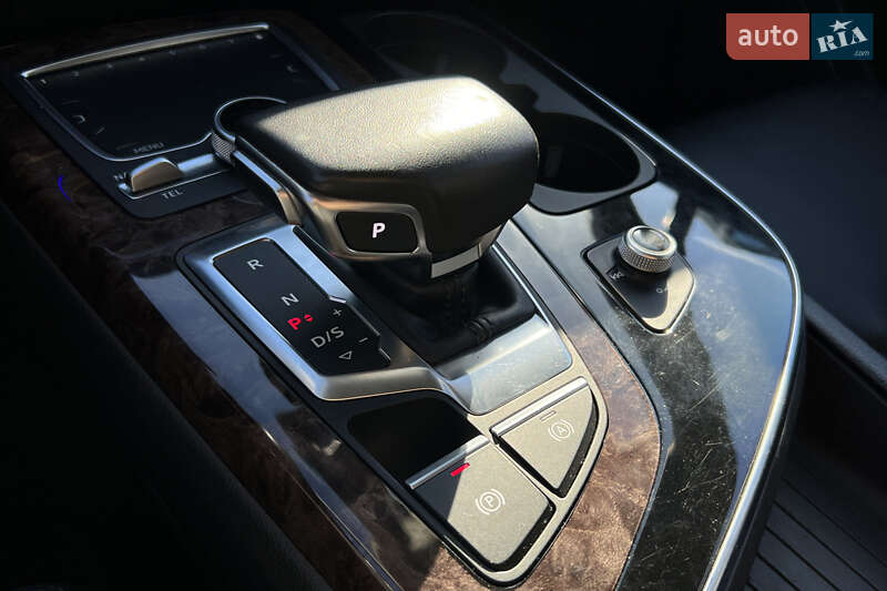 Позашляховик / Кросовер Audi Q7 2017 в Львові