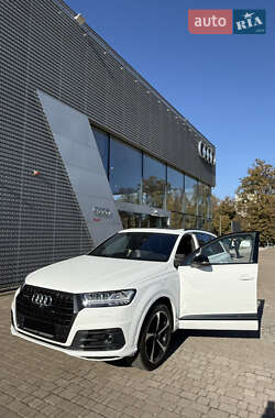 Внедорожник / Кроссовер Audi Q7 2017 в Львове