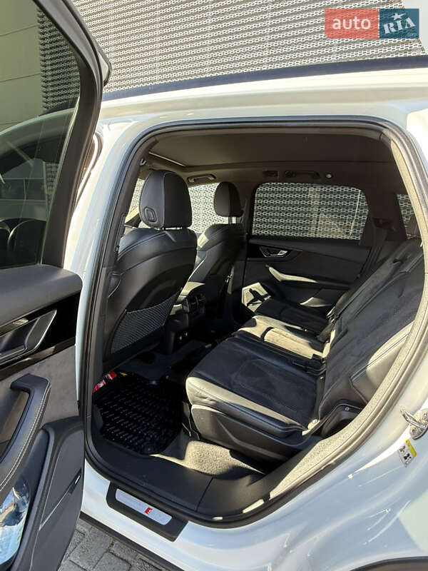 Позашляховик / Кросовер Audi Q7 2017 в Львові фото 20 Позашляховик / Кросовер Audi Q7 2017 в Львові