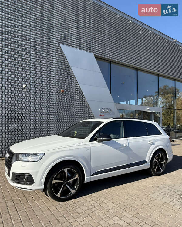 Позашляховик / Кросовер Audi Q7 2017 в Львові фото 3 Позашляховик / Кросовер Audi Q7 2017 в Львові