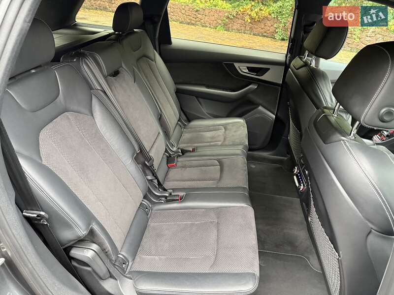 Позашляховик / Кросовер Audi Q7 2018 в Києві