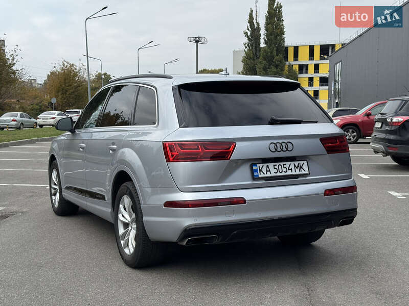 Позашляховик / Кросовер Audi Q7 2018 в Києві