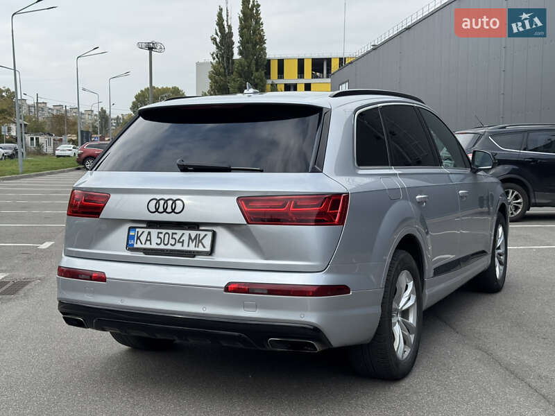 Позашляховик / Кросовер Audi Q7 2018 в Києві