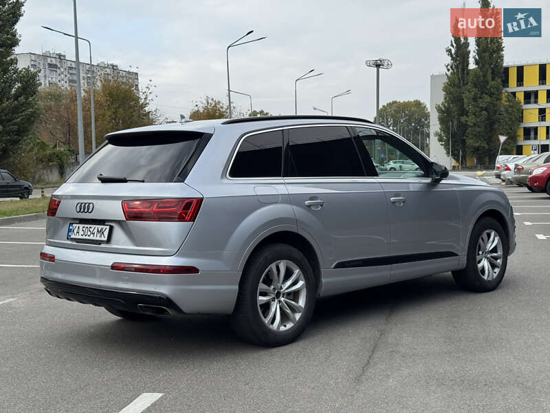 Позашляховик / Кросовер Audi Q7 2018 в Києві