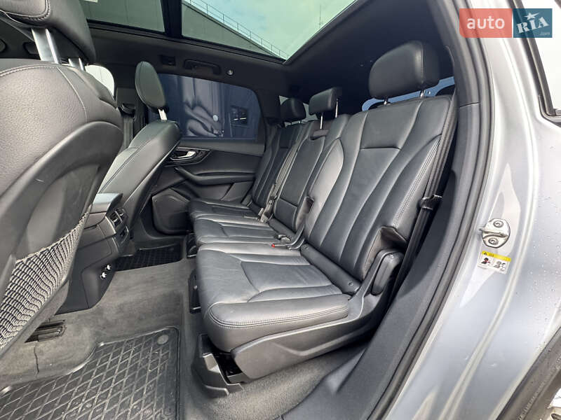 Позашляховик / Кросовер Audi Q7 2018 в Києві
