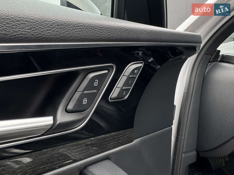 Позашляховик / Кросовер Audi Q7 2018 в Києві