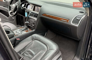 Позашляховик / Кросовер Audi Q7 2010 в  фото 18 Позашляховик / Кросовер Audi Q7 2010 в