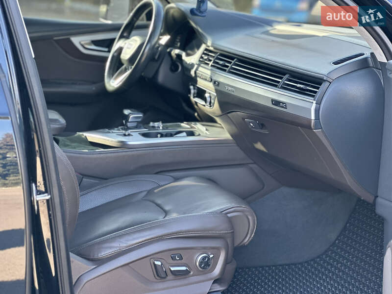 Позашляховик / Кросовер Audi Q7 2016 в Львові фото 25 Позашляховик / Кросовер Audi Q7 2016 в Львові