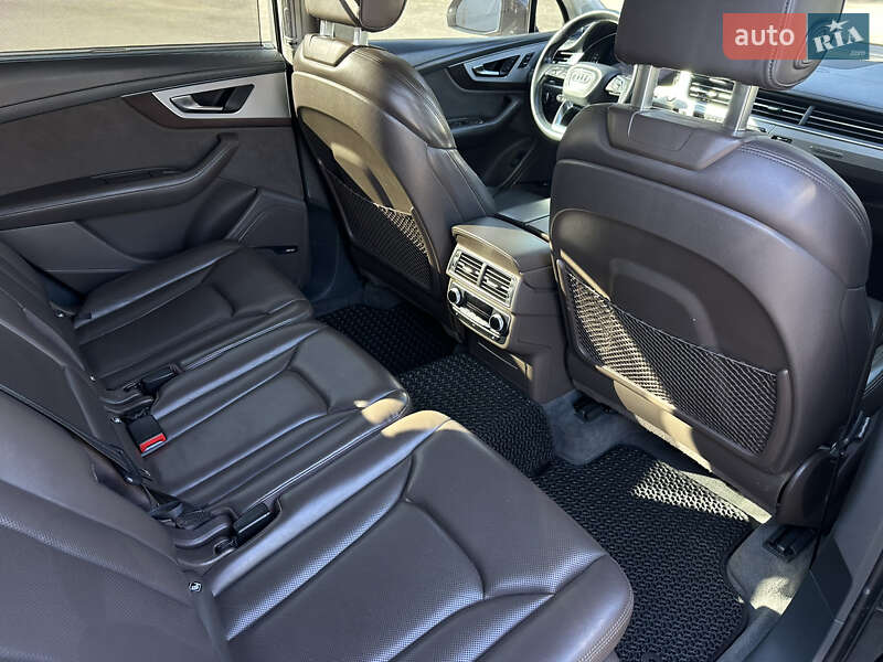 Позашляховик / Кросовер Audi Q7 2016 в Львові фото 29 Позашляховик / Кросовер Audi Q7 2016 в Львові