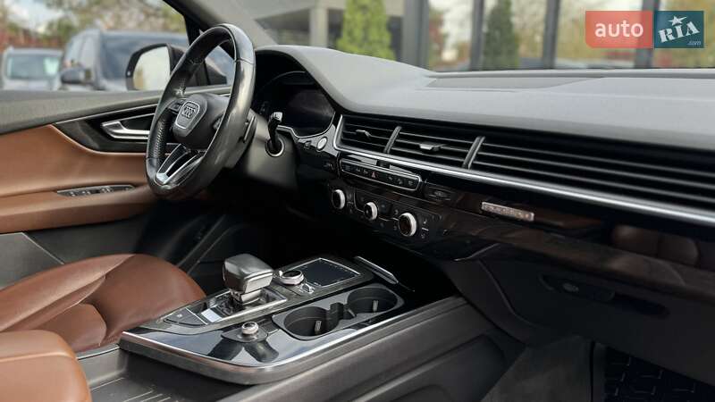 Позашляховик / Кросовер Audi Q7 2017 в Києві фото 24 Позашляховик / Кросовер Audi Q7 2017 в Києві