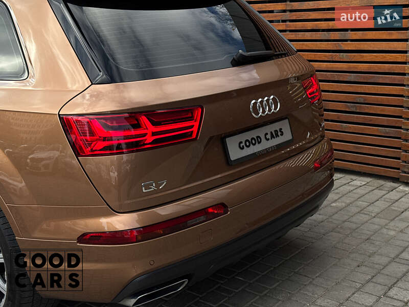 Позашляховик / Кросовер Audi Q7 2017 в Одесі фото 16 Позашляховик / Кросовер Audi Q7 2017 в Одесі