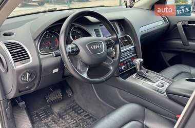 Позашляховик / Кросовер Audi Q7 2015 в  фото 21 Позашляховик / Кросовер Audi Q7 2015 в