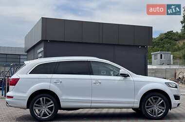 Позашляховик / Кросовер Audi Q7 2015 в  фото 12 Позашляховик / Кросовер Audi Q7 2015 в