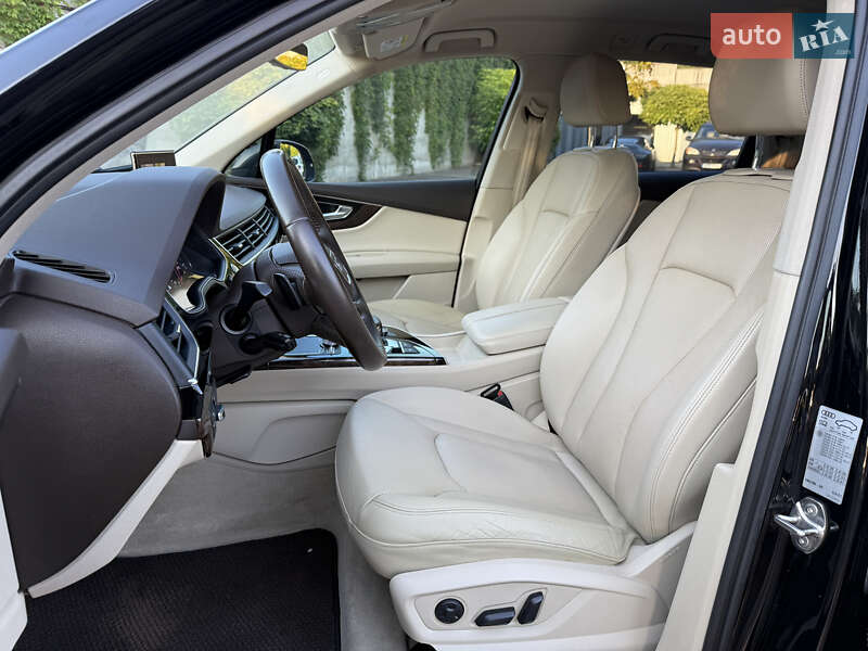 Позашляховик / Кросовер Audi Q7 2015 в Рівному фото 49 Позашляховик / Кросовер Audi Q7 2015 в Рівному