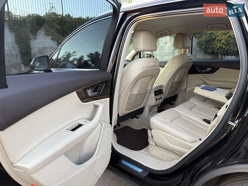Позашляховик / Кросовер Audi Q7 2015 в Рівному фото 57 Позашляховик / Кросовер Audi Q7 2015 в Рівному