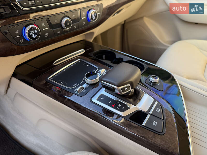 Позашляховик / Кросовер Audi Q7 2015 в Рівному фото 60 Позашляховик / Кросовер Audi Q7 2015 в Рівному