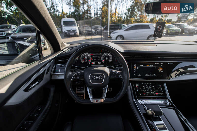 Позашляховик / Кросовер Audi Q7 2020 в Львові