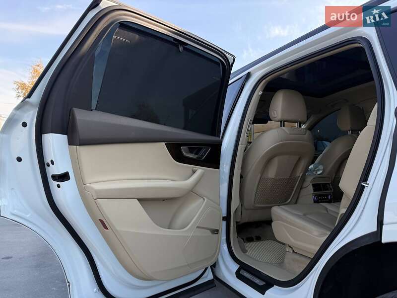Позашляховик / Кросовер Audi Q7 2017 в Рівному фото 56 Позашляховик / Кросовер Audi Q7 2017 в Рівному