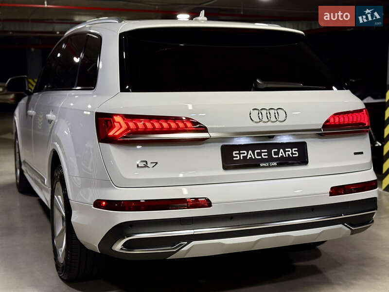 Позашляховик / Кросовер Audi Q7 2019 в Києві фото 17 Позашляховик / Кросовер Audi Q7 2019 в Києві