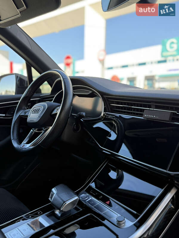 Позашляховик / Кросовер Audi Q7 2020 в Львові